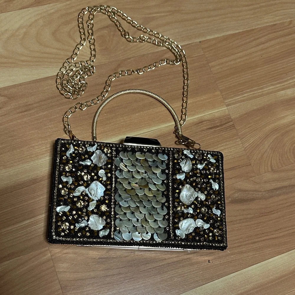 Seashell Crafts Clutch Bag - Picture 2 of 7